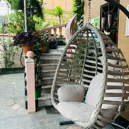 Nikas Guest House Batumi Exterior foto